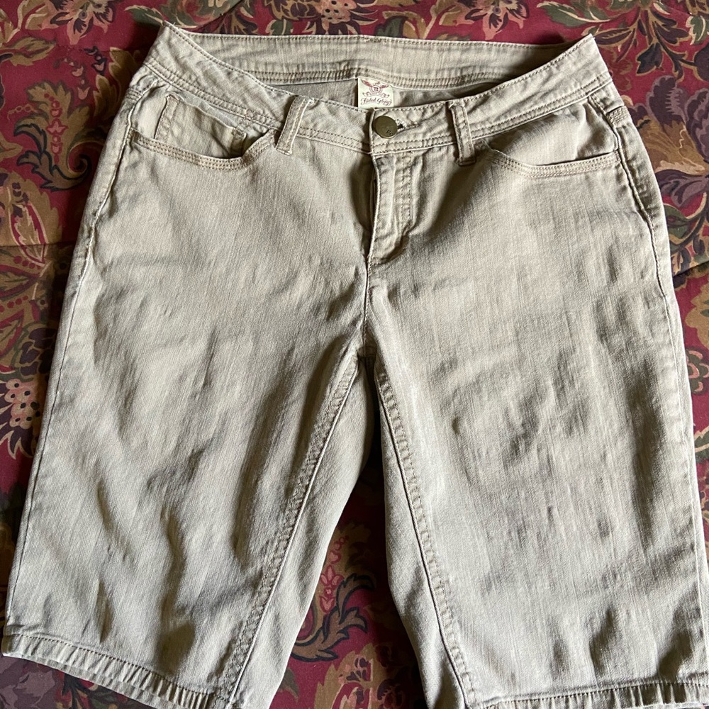 Women’s khaki shorts